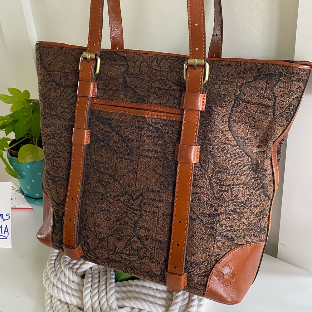 Patricia Nash Map Tapestry Tote. Like New❣️